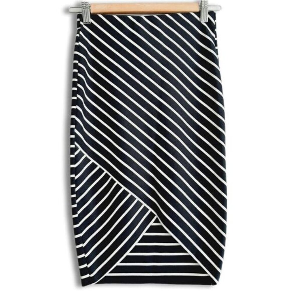 ZARA Soft Ponte Knit Pull-On Asymmetric Pencil Skirt Stripe Pattern B&W Sz S